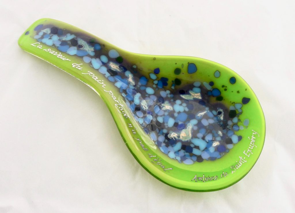 Caron Art Glass fused glass table ware spoon rest Garden Fresh silver fumed hand painted details platinum green turquoise blue