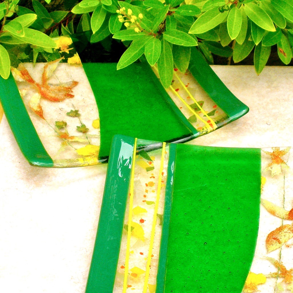 Caron Art Glass fused glass table ware plates Orchid Bouquet fossil vitra flowers green orange yellow square